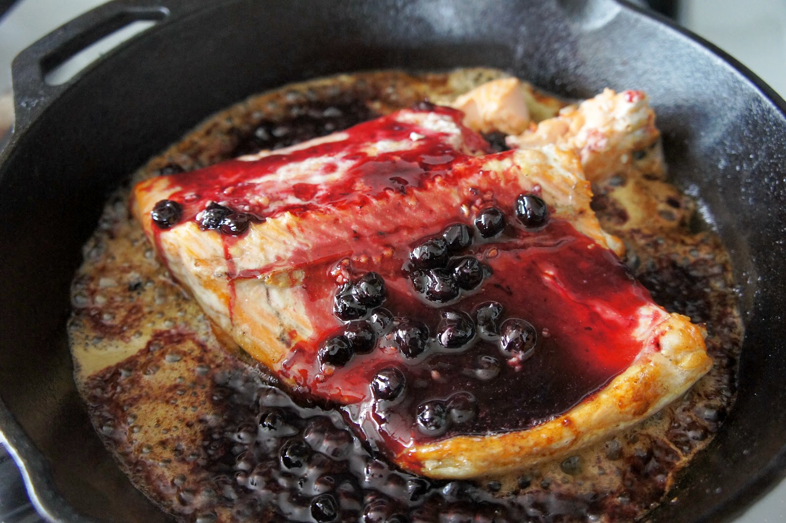 Salmon with Blueberry Balsamic Vinegar Sauce 101 Ways to Cook Fish 8