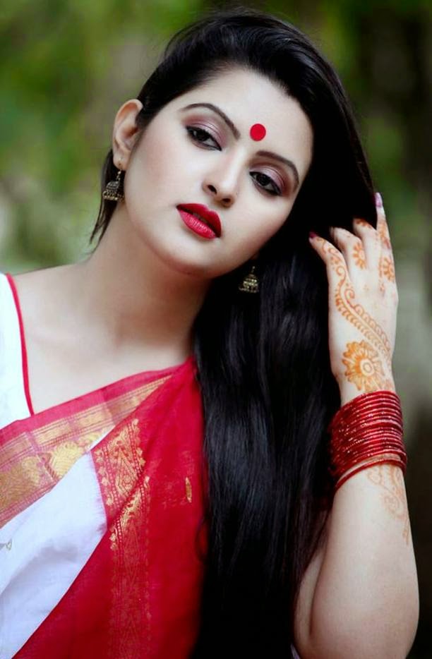 BD Film Actress Pori Moni Spicy Saree Stills, Bangladeshi Heroine Pori