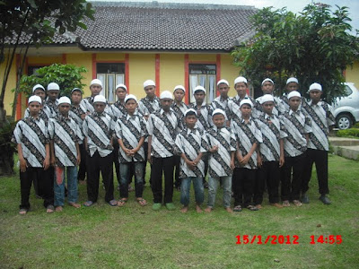 Photo Bersama Anak Asuh di awal thn 2012