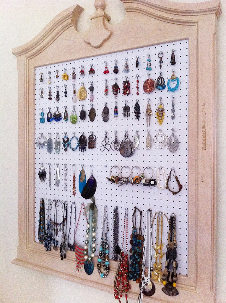 Jewel in The Sand DIY Jewelry Holder
