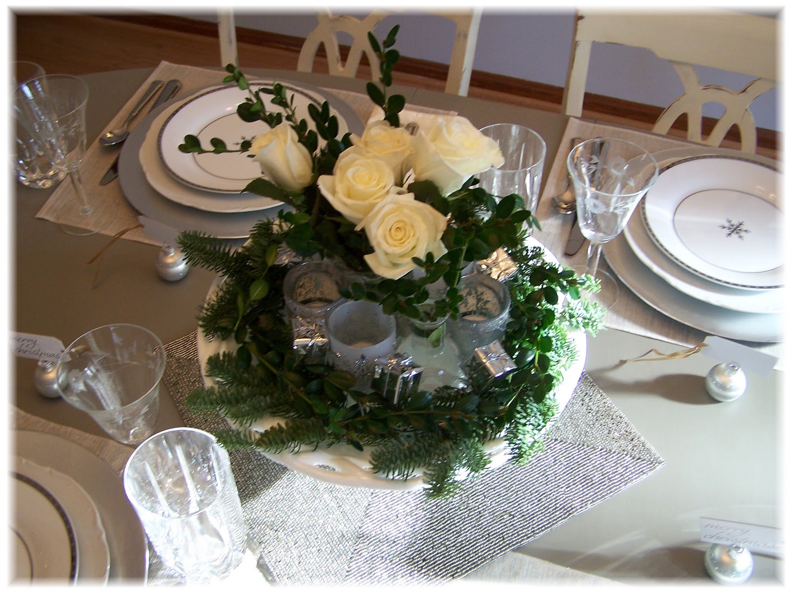 confessions of a craigslist junkie Dining Room Set for the Holidays