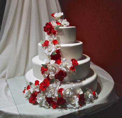 Wedding cake with flowers, decorated with fondant.