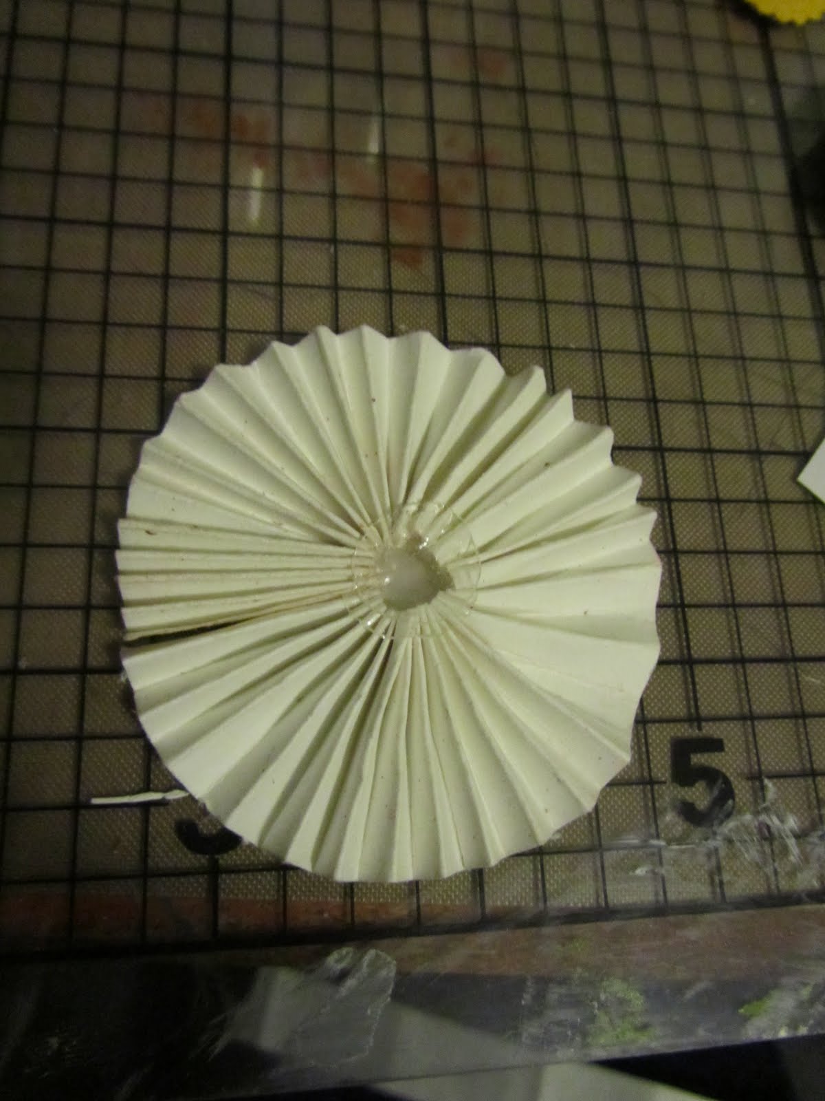 Scrapping My Life Away Fan Flowers with a Twist Tutorial