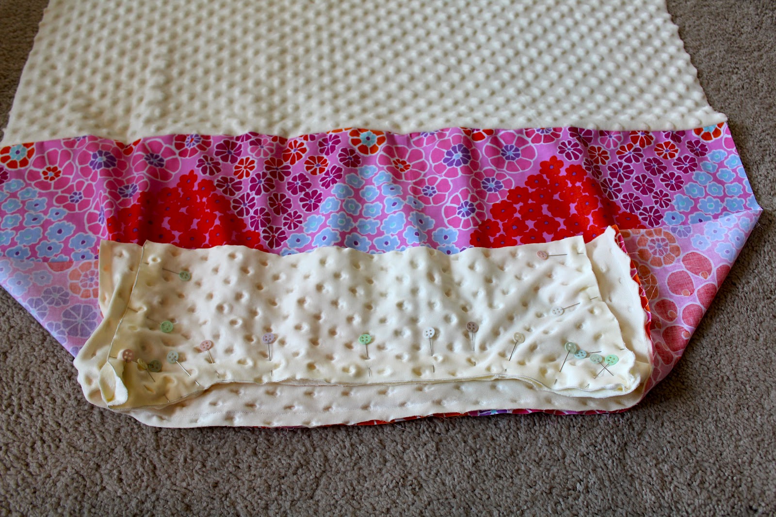 LAStitch {DIY} Contoured Changing Pad Cover