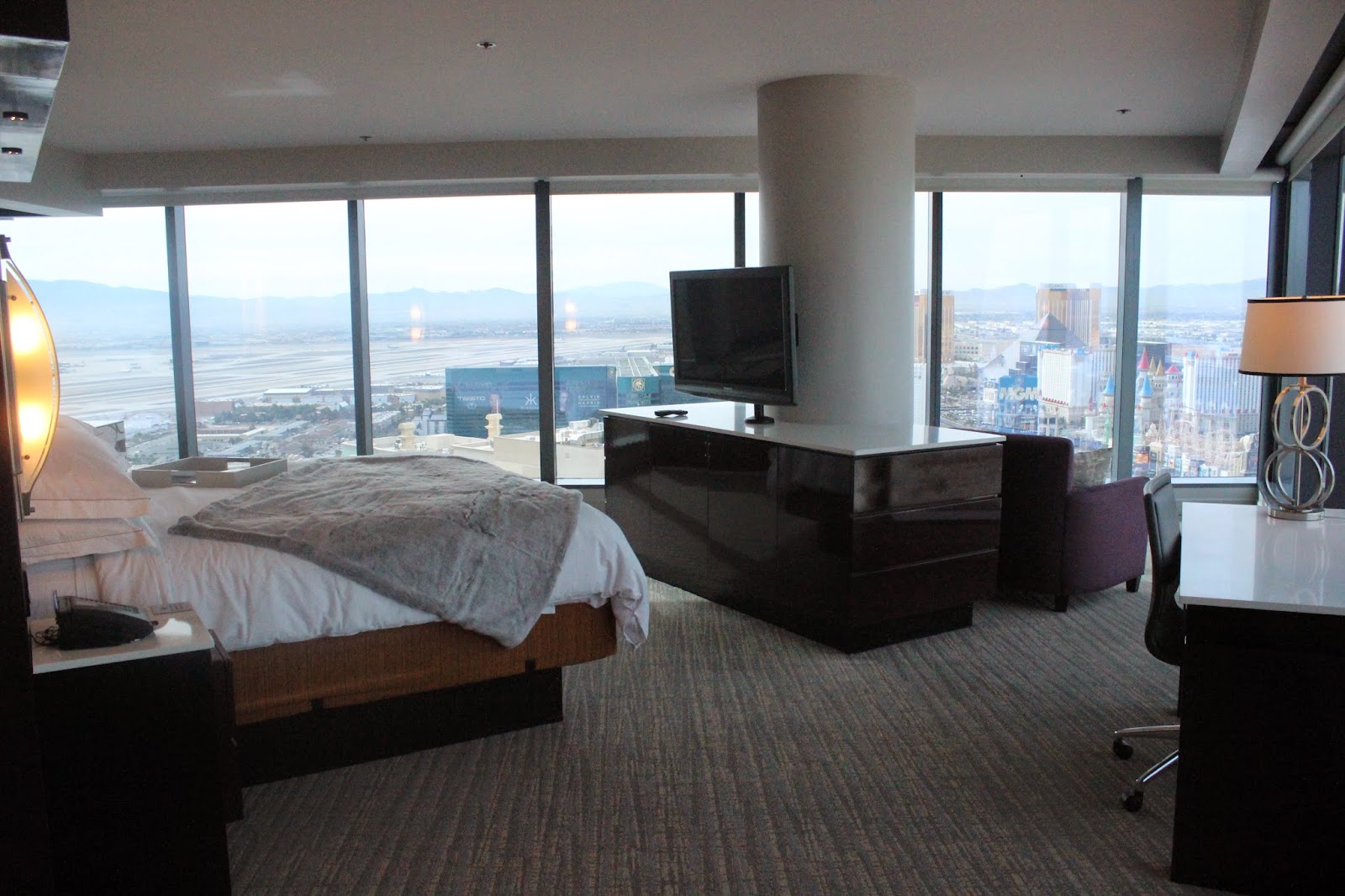 The Closet Whisperer 5 Reasons You Should Stay At The Elara