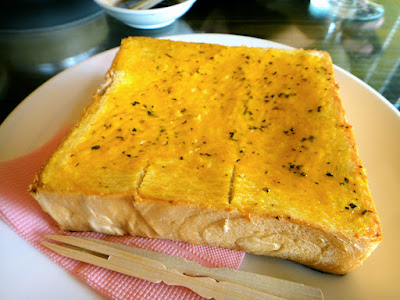 Garlic Butter Toast at Jiufen Tea House Taiwan