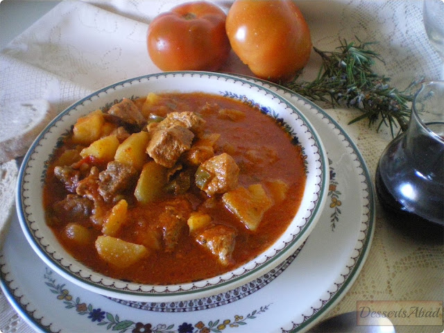 Gulash (magyar Gulyás)
