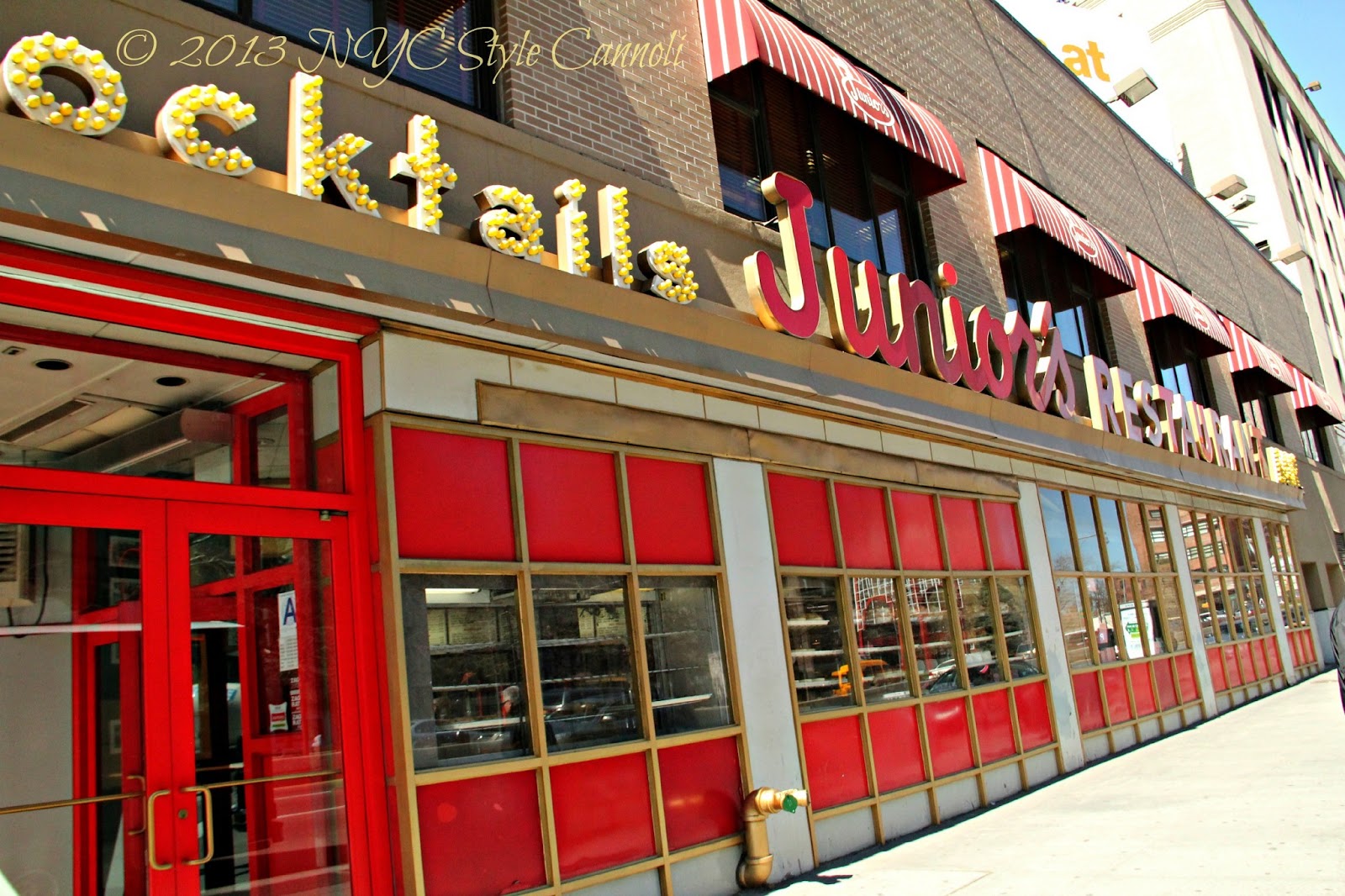 The Original Junior's in Brooklyn New York NYC, Style & a little Cannoli