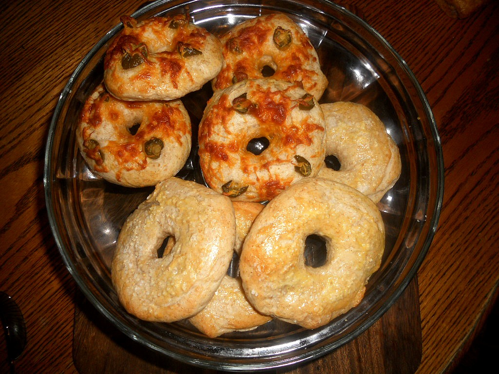 Homemade Bagels (Jalapeno Cheddar and Salt) Meatless Monday HezziD