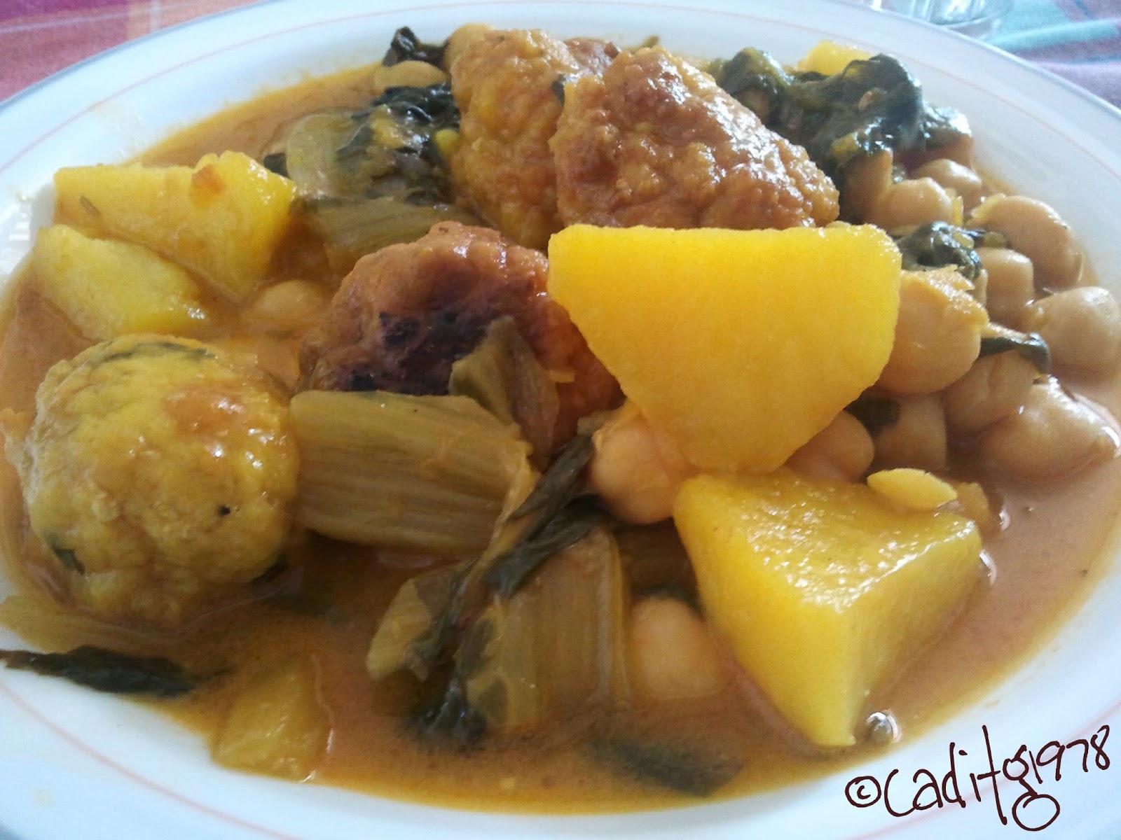 Potaje De Acelgas Con Albóndigas De Bacalao
