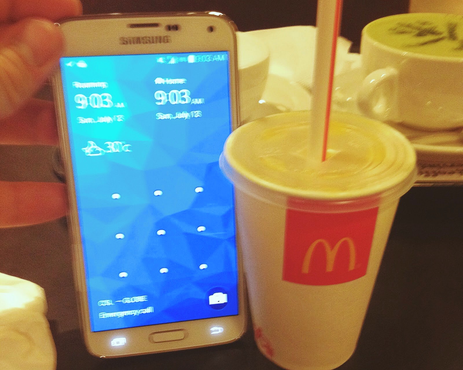 Aussie's awesome flies to hong kong awesome in manila Mobile divisoria