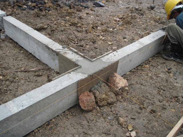 pengecoran titik sambungan sloof beton precast