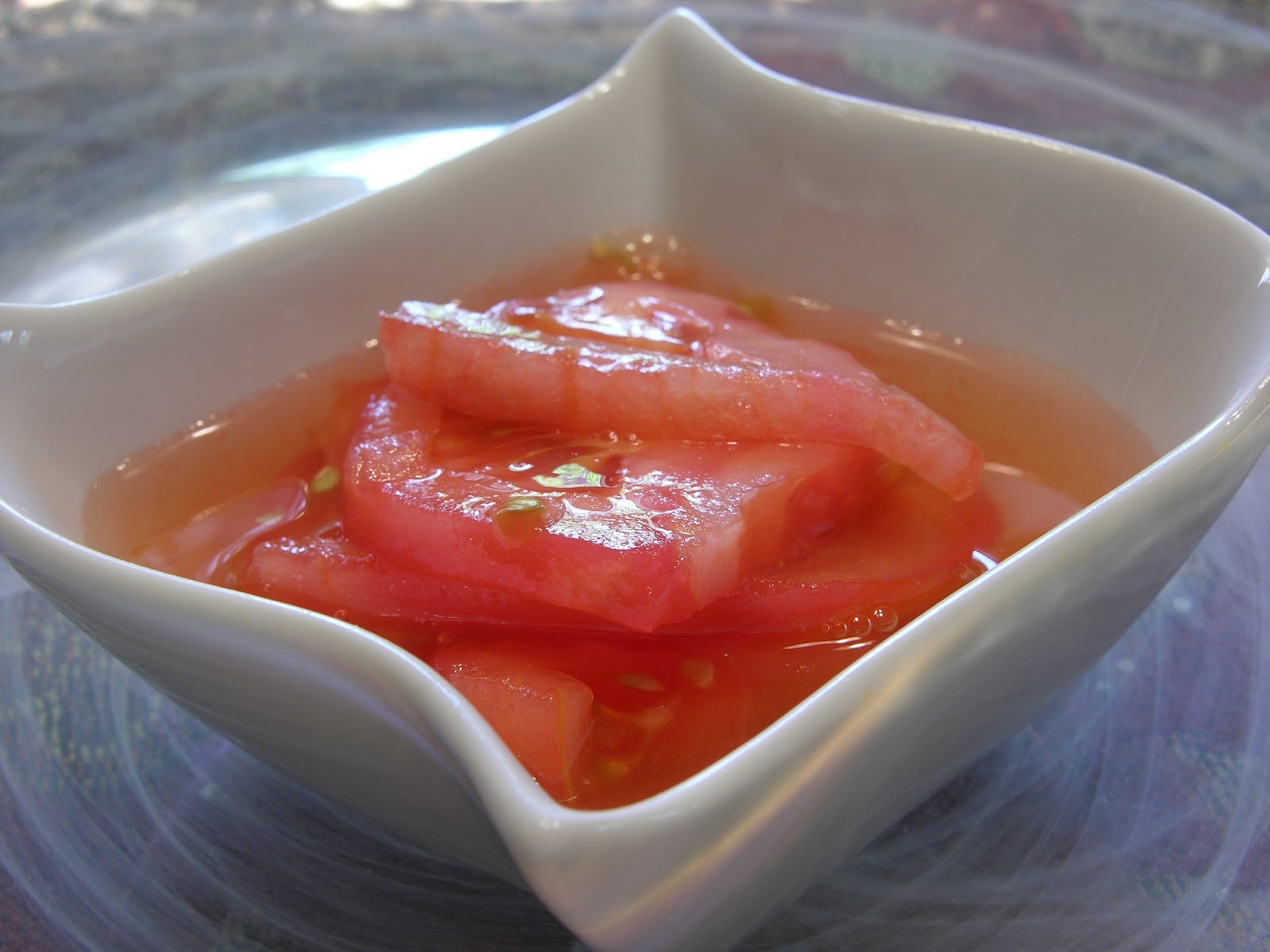 Fun Chinese Cooking Spring Tulip's Recipes Icy Tomato with Sugar (冰镇糖番茄)