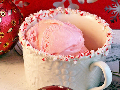 Peppermint Ice Cream by Cravings of a Lumatic