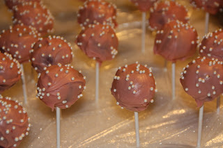 cake pops velvet melted sprinkles decorate coat chocolate ball each