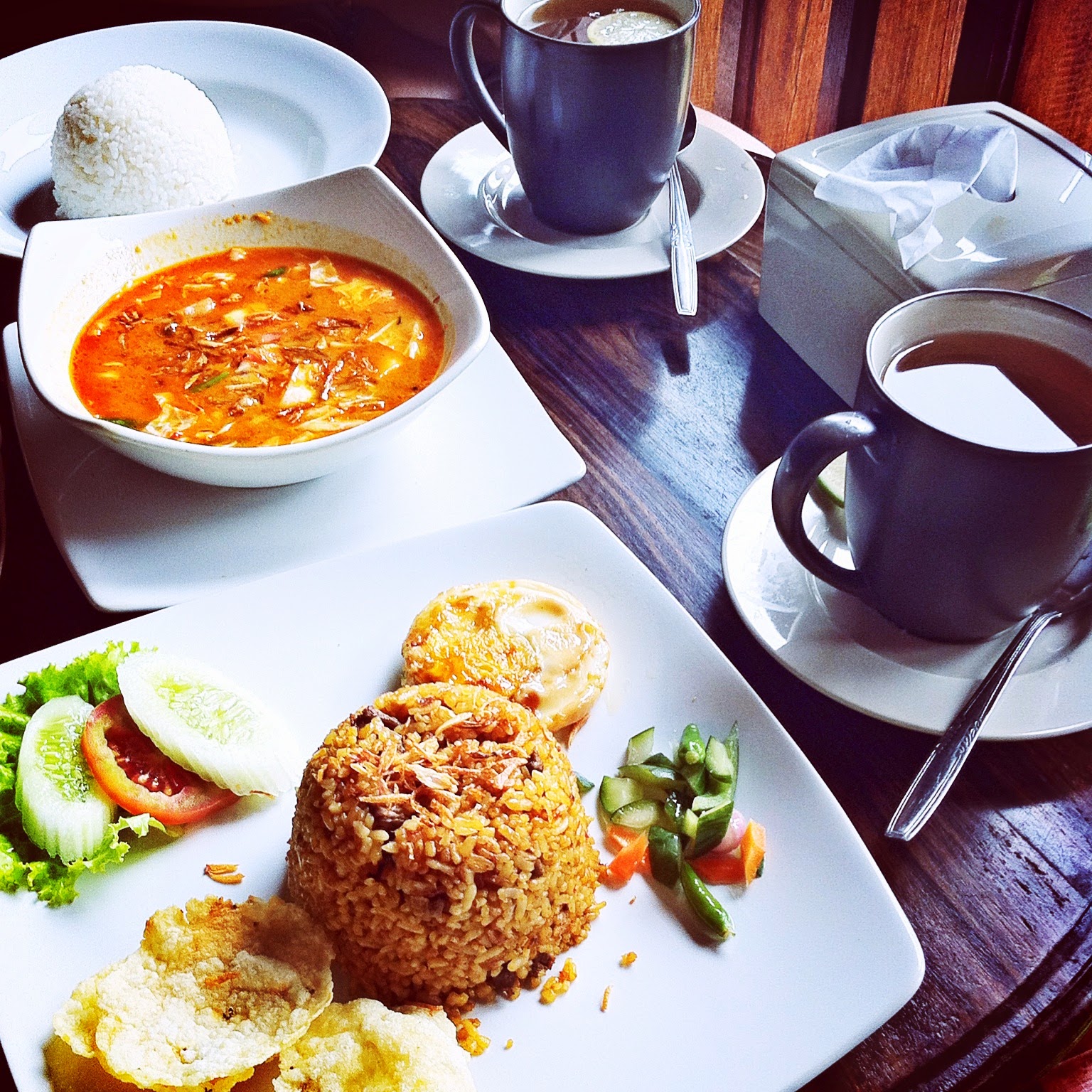 8 Restoran Di PUNCAK Dengan Pemandangan Yang LUAR BIASA!