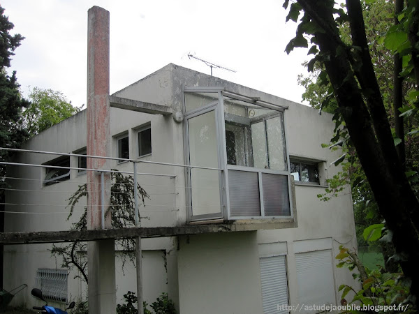 La Celle Sur Seine - Maison Morpain  Architectes: Claude Parent, Ionel Schein  Construction: 1953-1956