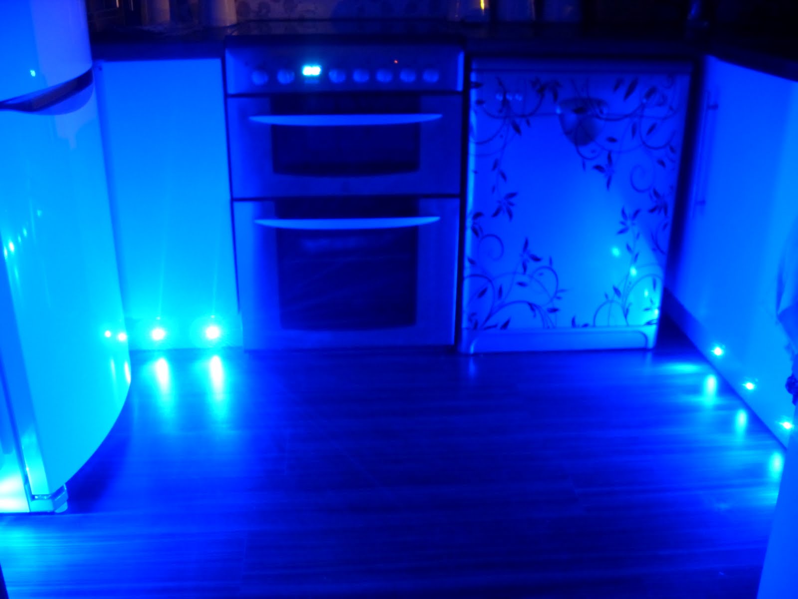 My Projects DIY Cheap Plinth/Kickboard Lighting