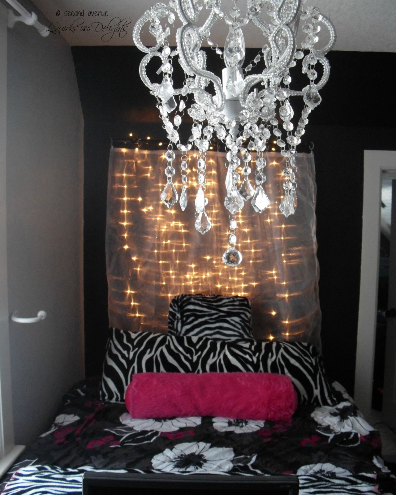 second avenue Quirks and Delights Teenage Bedroom Decor with Christmas