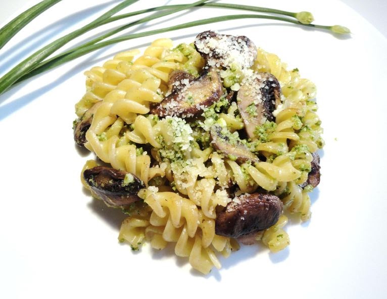 Cook book of trial and error Garlic Chives Pesto