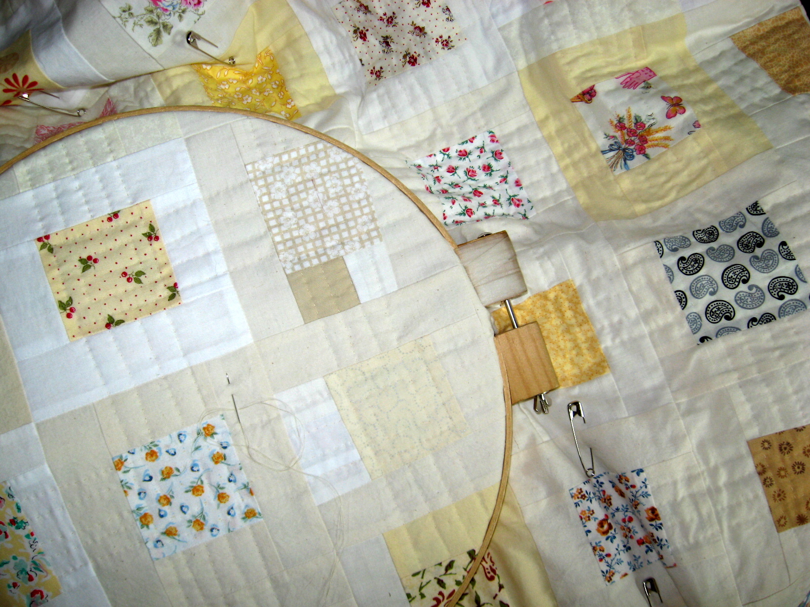 joy for grace Hand Quilting Center Light