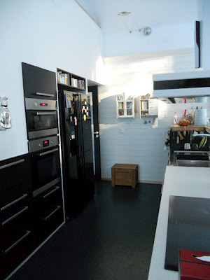 Modernas cocinas bajo las escaleras 2012 | Decoracion de salones