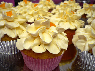 http://1.bp.blogspot.com/-p1tzejxX2_k/TuShl9_zWdI/AAAAAAAAAVo/FWnkHNscoAQ/s320/mango%2Bcupcakes.JPG