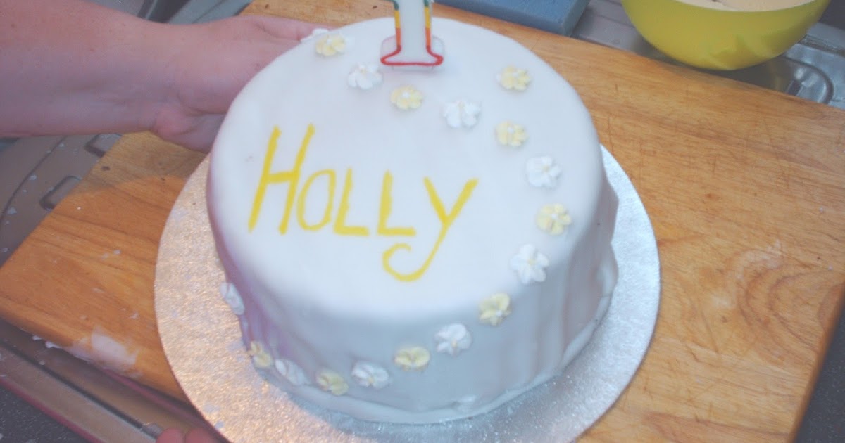 Things to remember Holly 1st birthday cake