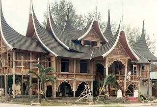 Rumah Gadang Suku Minangkabau