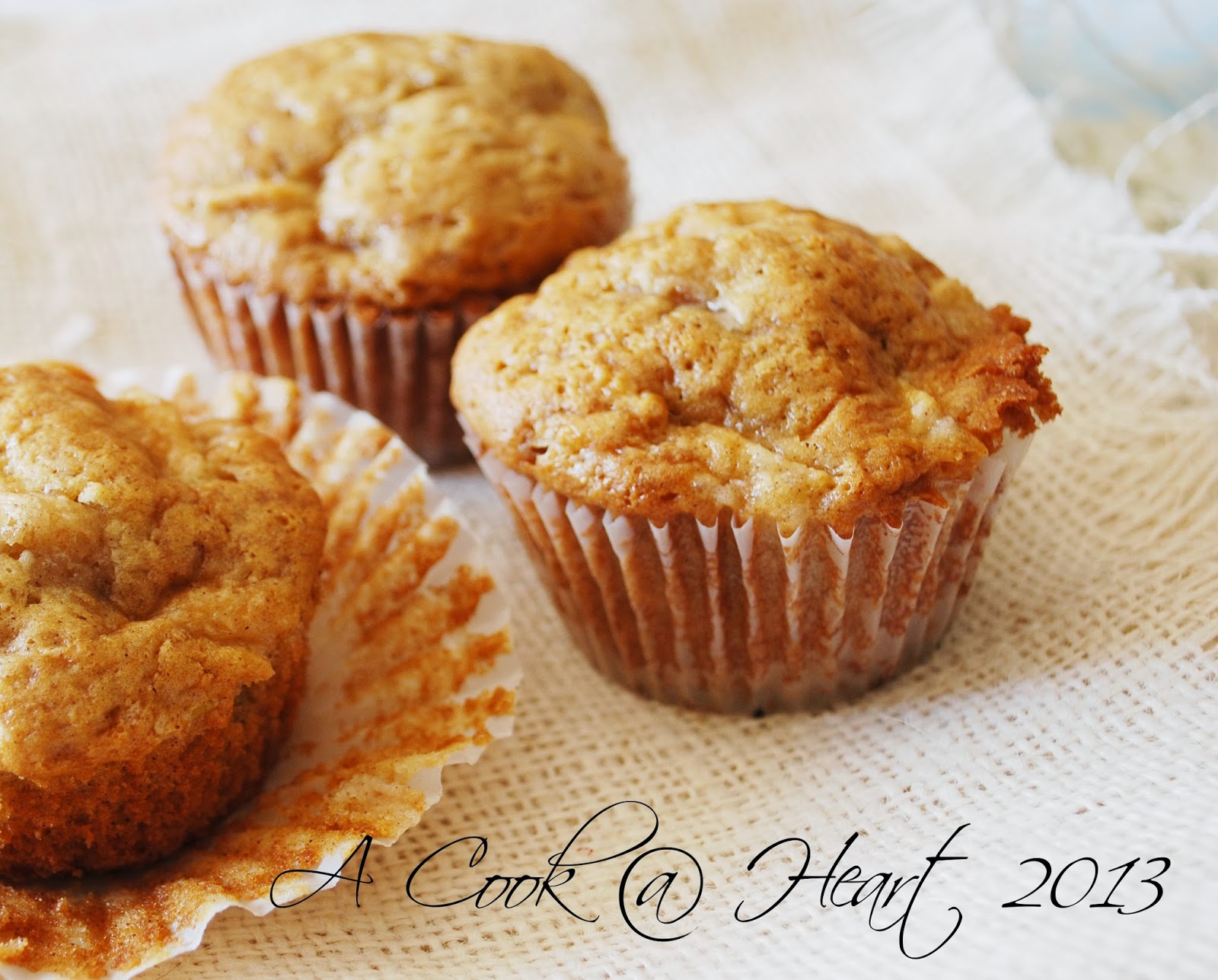 A Cook Heart Apple Muffins ( Made with Oil)