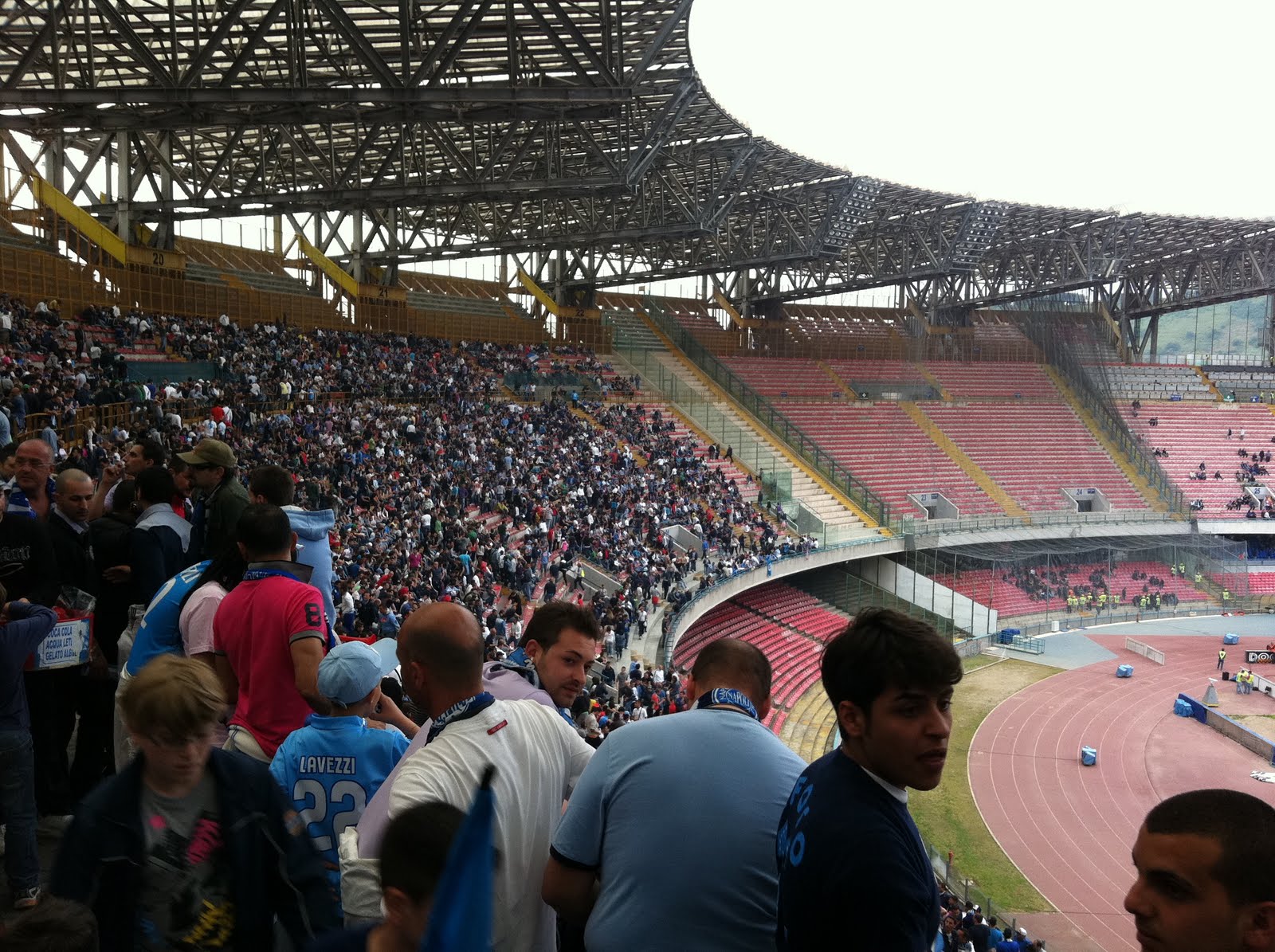 Curva Napoli