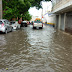 Calles del centro de Mérida se inundan tras breve lluvia