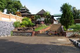 7 Tempat Wisata di Jepara Yang Bisa Dikunjungi 7 Tempat Wisata di Jepara Yang Bisa Dikunjungi