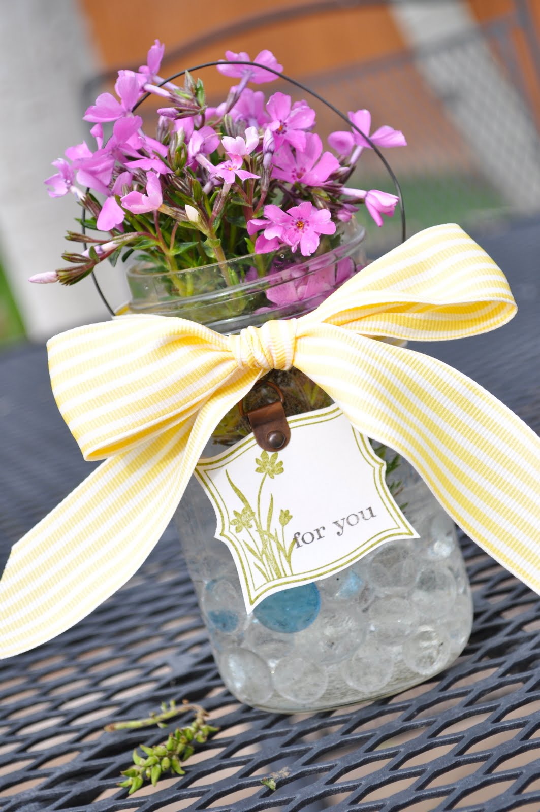 easy mother's day vase {tutorial} Little Birdie Secrets