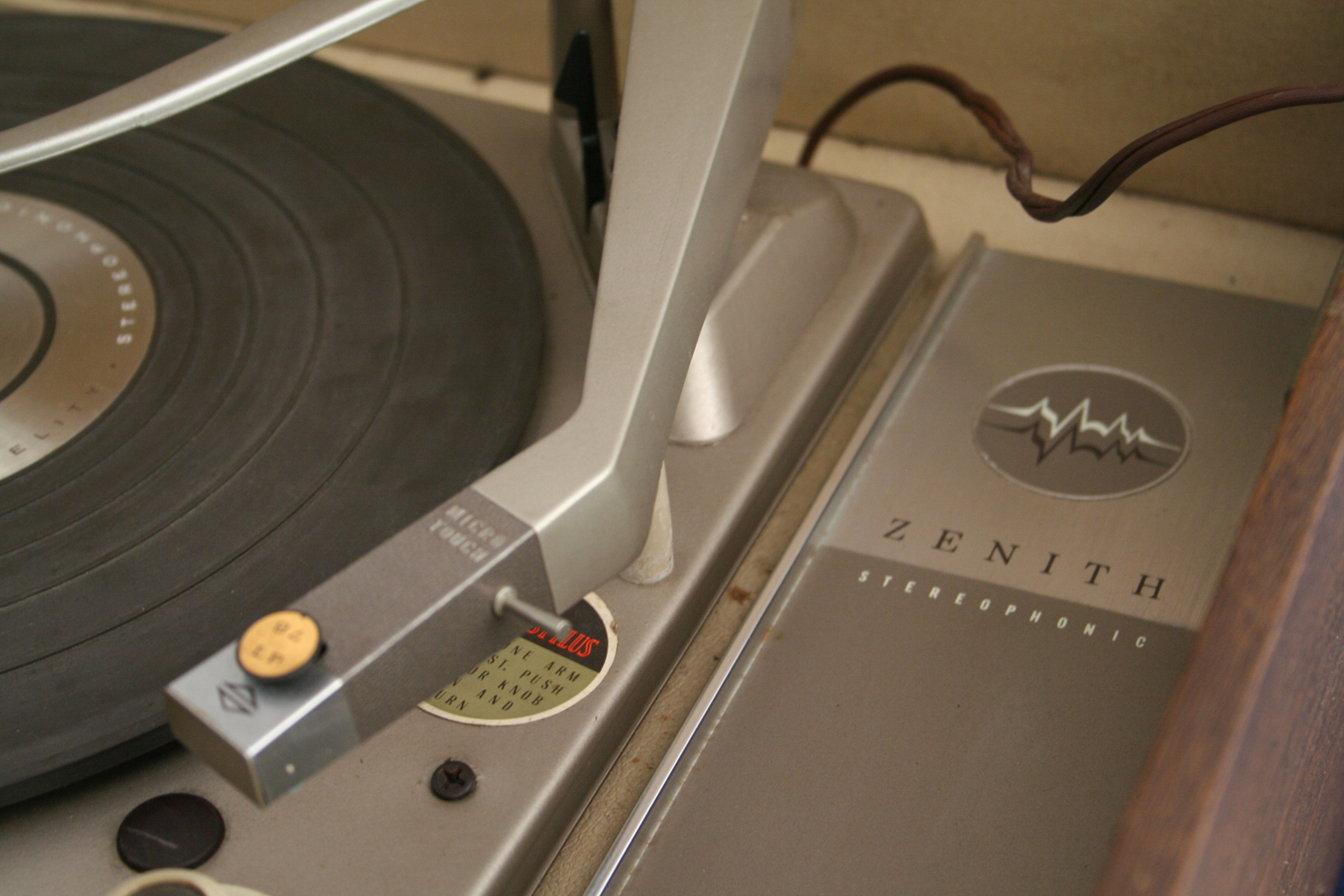 Mr Apuan Zenith Stereophonic LPS 80 portable record player 1963