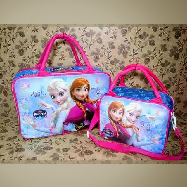 Disney Frozen Travel Bag Set
