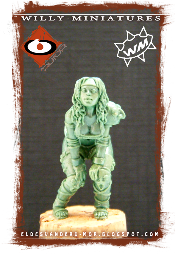 Blood Bowl Amazon Team linewoman miniature by ªRU-MOR for WILLY Miniatures. Warhammer medieval football. Scale 30mm