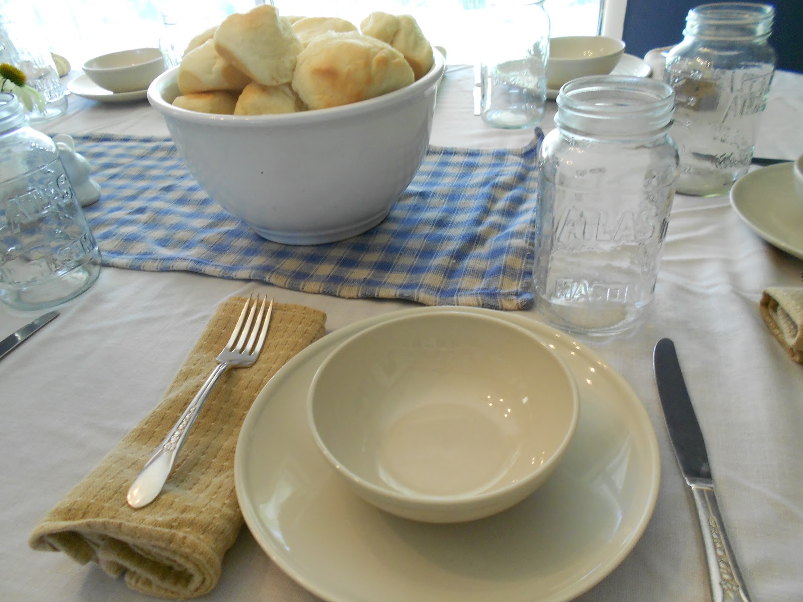 The American Homemaker Old Fashioned Family Dinner Tablescape w/Roll