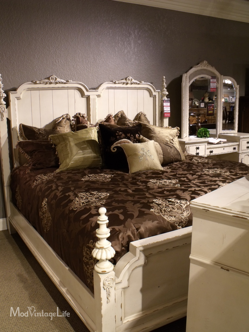 Mod Vintage Life Bob Mills Furniture