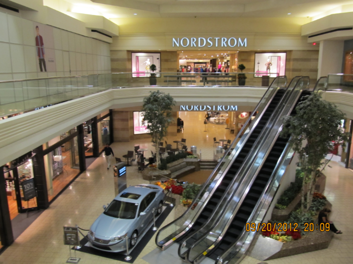 Trip to the Mall Woodfield Mall (Schaumburg, IL)