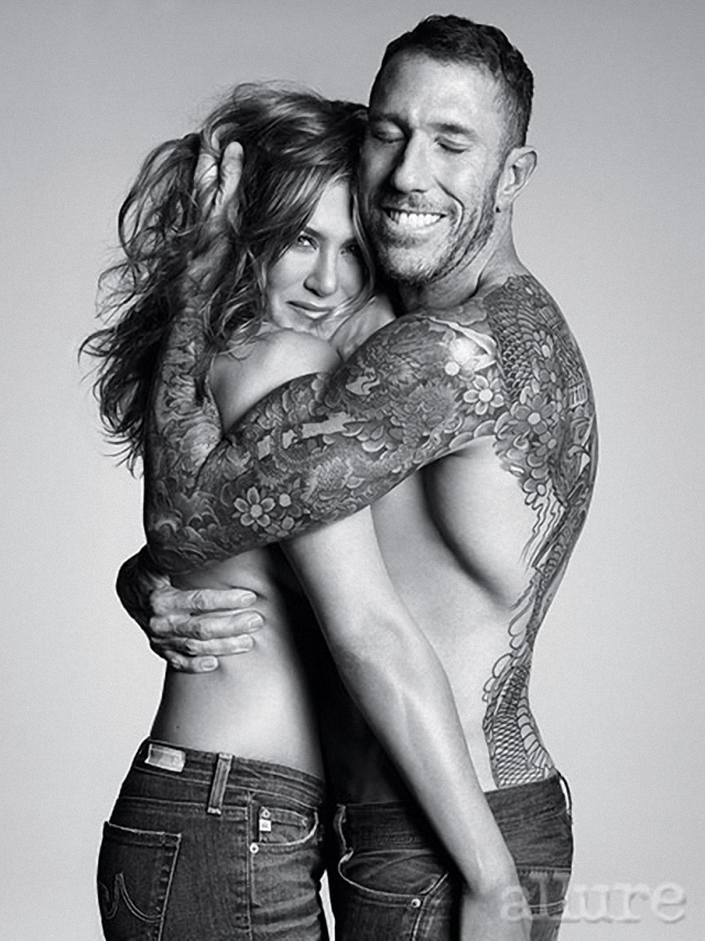Jennifer Aniston nos muestras las tetas Jennifer Aniston nos muestras las tetas