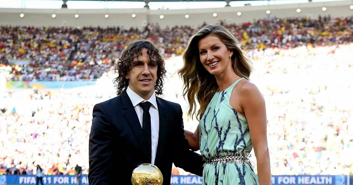 Gisele Bündchen Presents World Cup Trophy Wearing Louis Vuitton