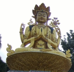 Przedstawiane statuetki Buddy. Znaczenie jego niektórych gestów