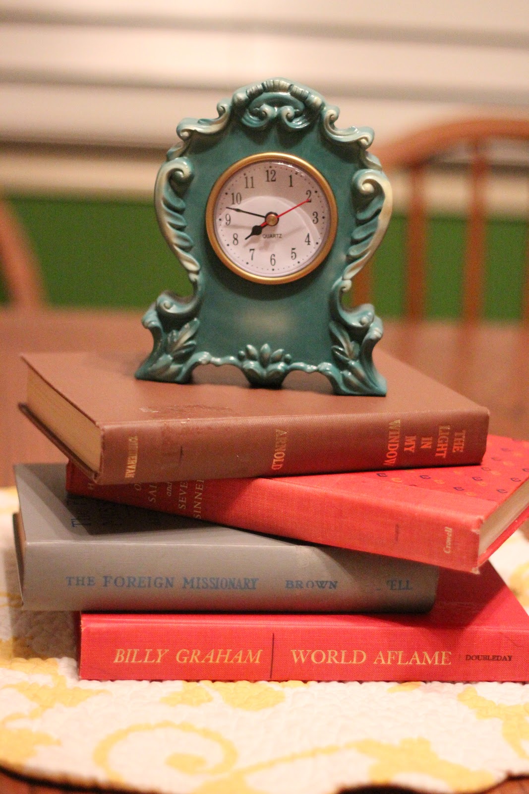 Mommy DIY Hardcover Book Decor