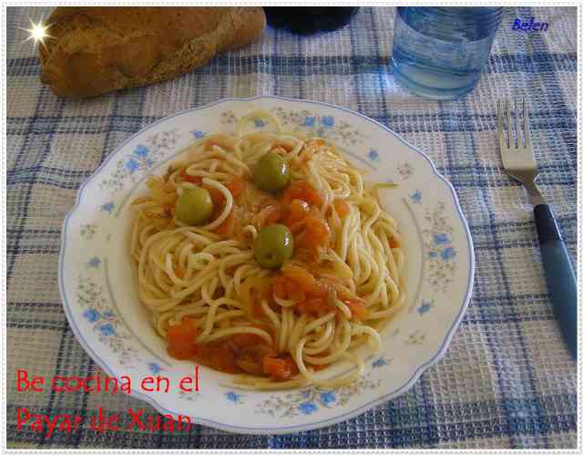 Espaguetis Con Cebolla Y Aceitunas
