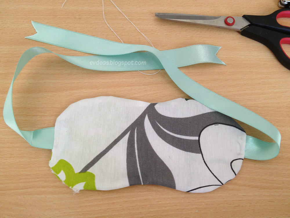 Homedeas DIY Rice Bag for Eyes