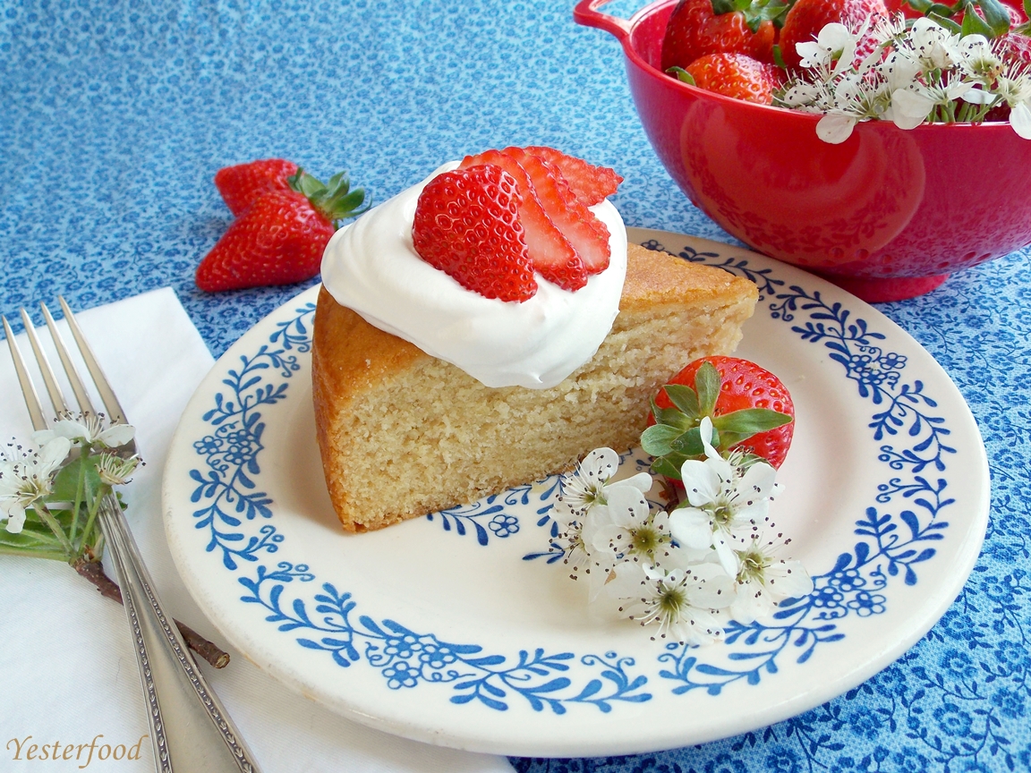Yesterfood Honey Bee Cake with Honey Caramel Drizzle