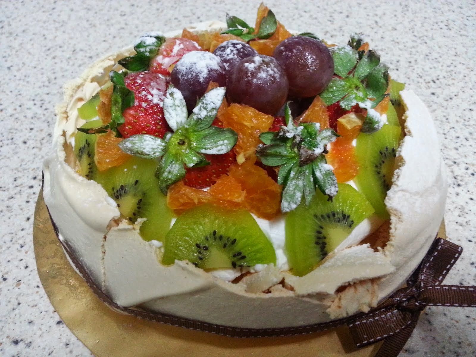 Jumbo Pavlova