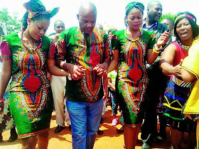 Life Goals: South African Man Marries Twins Sisters Same Day (PHOTOS)