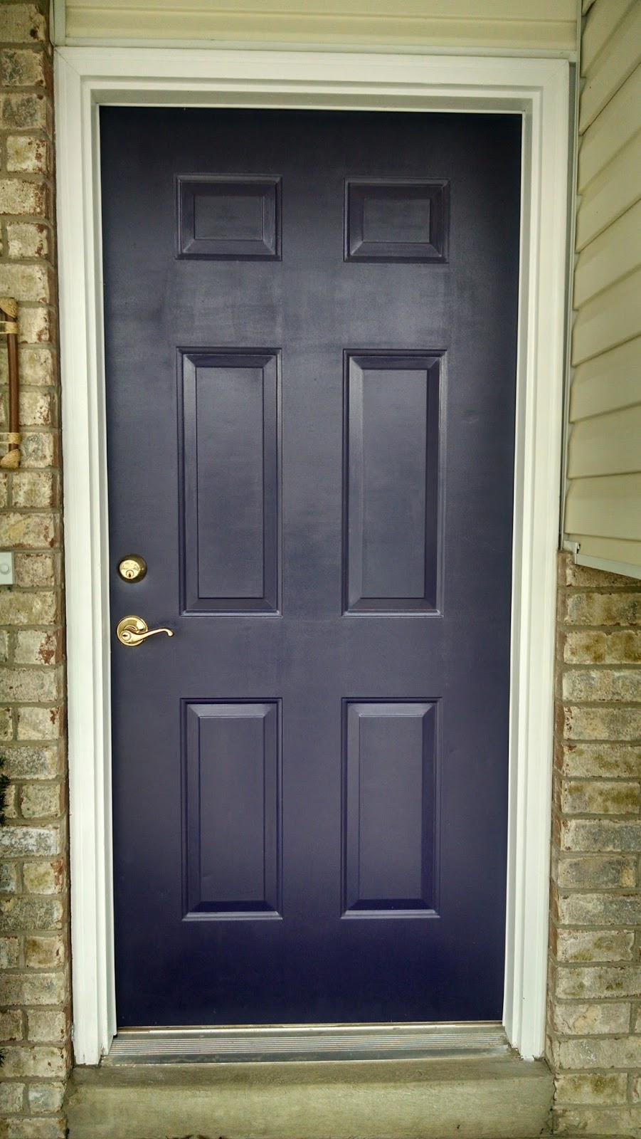 Must Run in the Family How to Hang a Wreath on Vinyl Siding